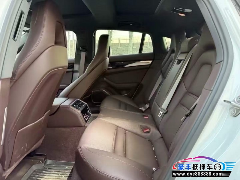 24年保时捷帕纳梅拉轿车抵押车出售