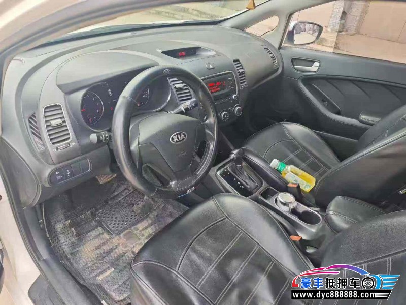 17年起亚K3轿车抵押车出售