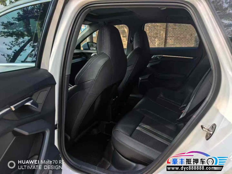 23年奥迪A3轿车抵押车出售