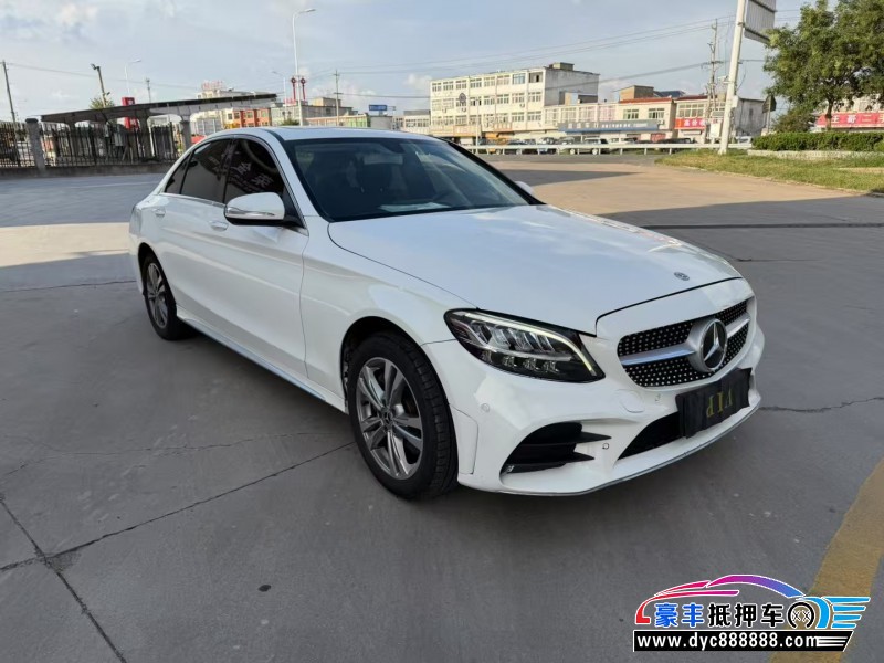 19年奔驰C轿车抵押车出售