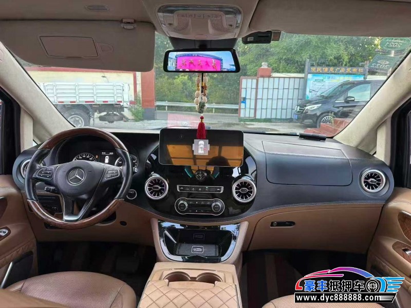 18年奔驰威霆MPV抵押车出售