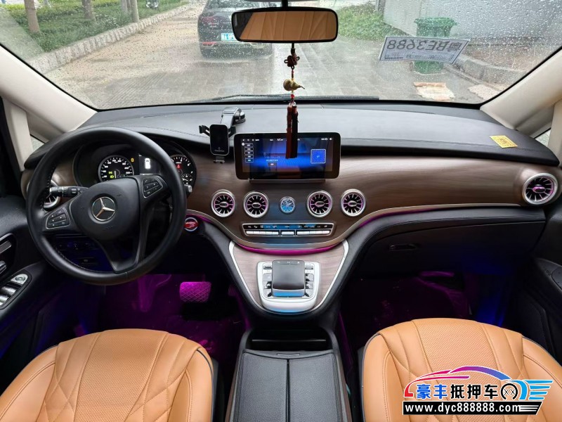 23年奔驰威霆MPV抵押车出售