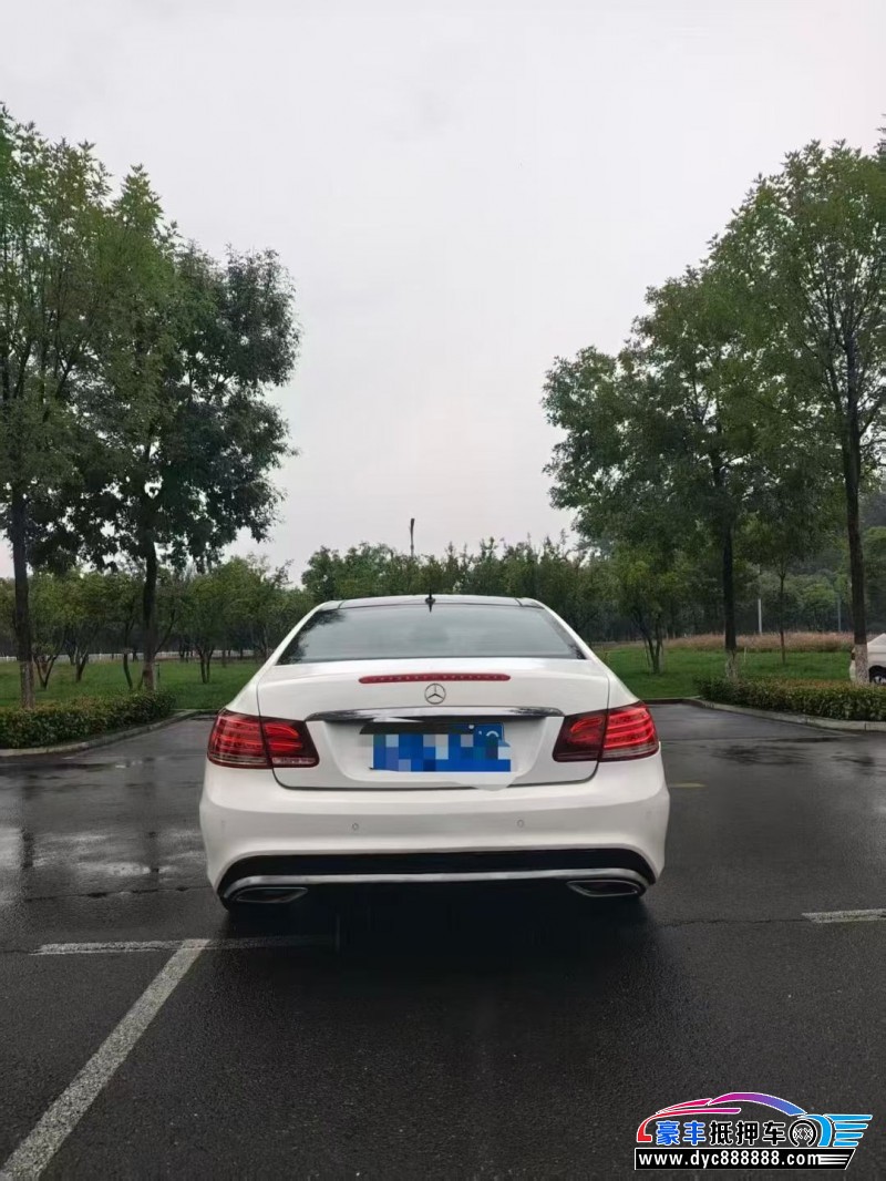 15年奔驰E轿车抵押车出售