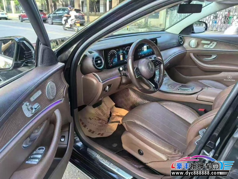 21年奔驰E轿车抵押车出售