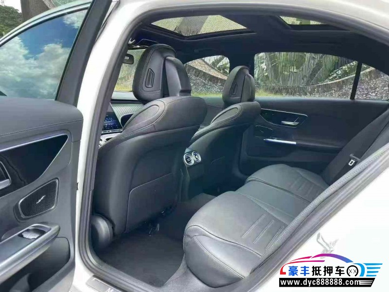 23年奔驰C轿车抵押车出售