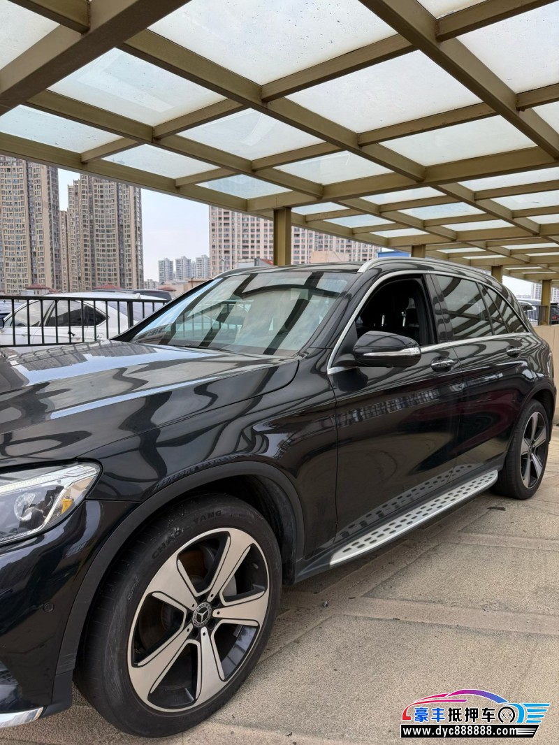 19年奔驰GLC轿车抵押车出售