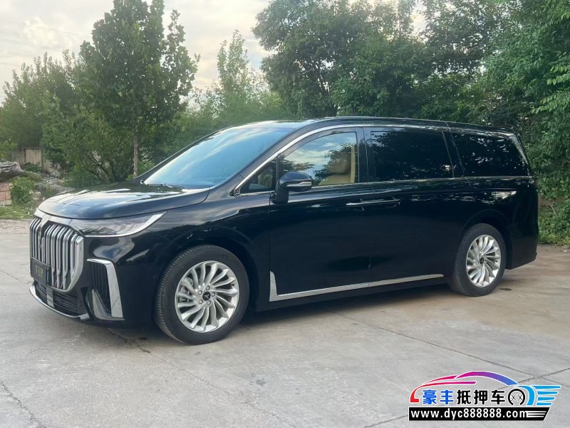 24年岚图梦想家轿车抵押车出售