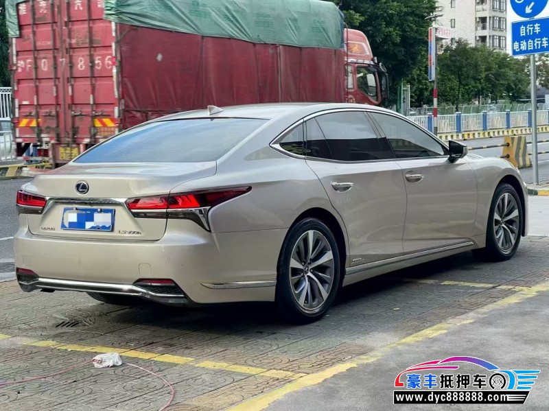 18年雷克萨斯LS轿车抵押车出售