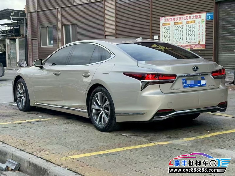 18年雷克萨斯LS轿车抵押车出售