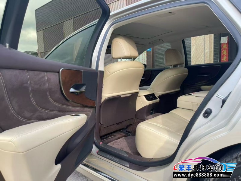 18年雷克萨斯LS轿车抵押车出售