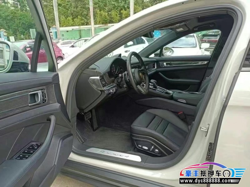 22年保时捷帕纳梅拉轿车抵押车出售