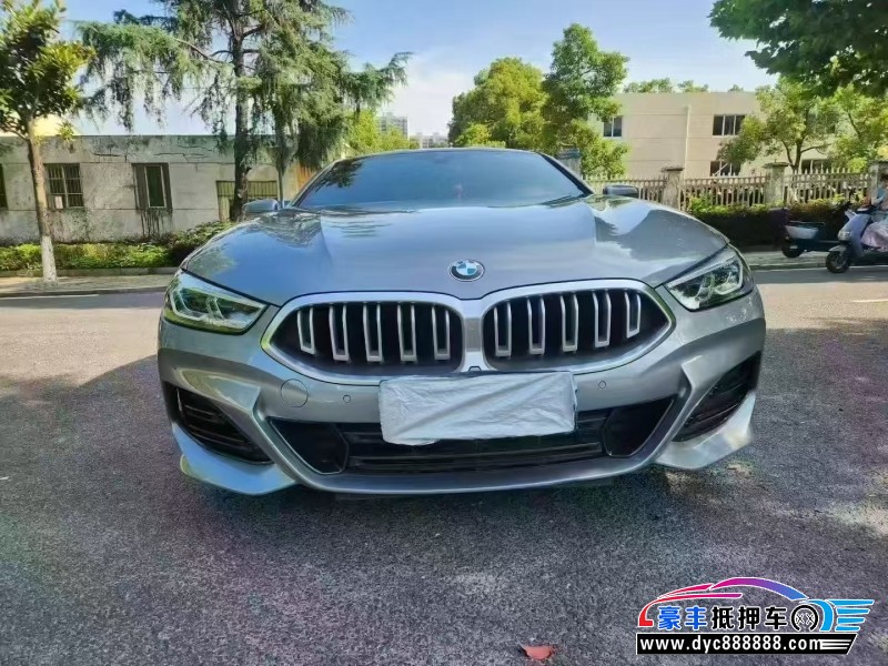 24年宝马8系轿车抵押车出售