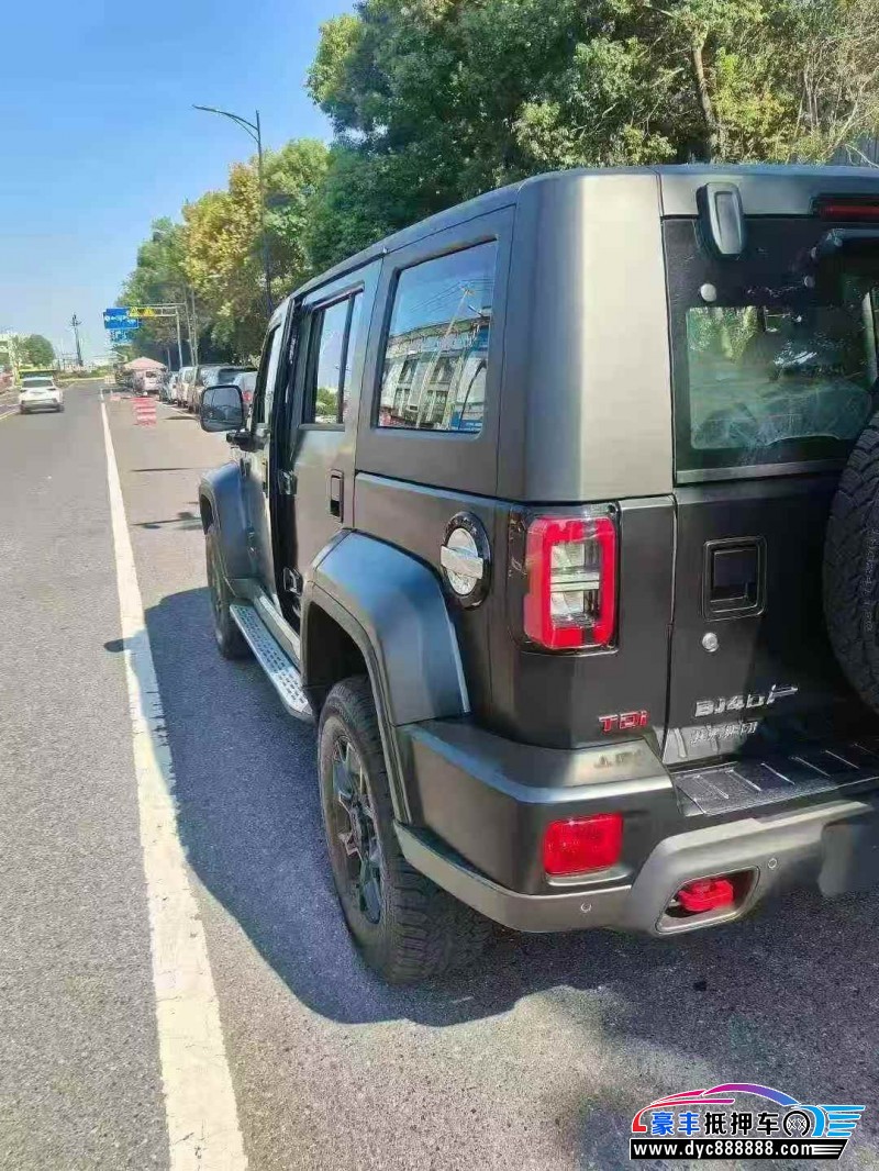 25年北京BJ40轿车抵押车出售