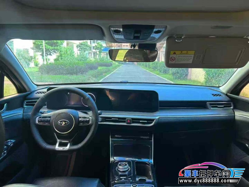 21年起亚K5轿车抵押车出售