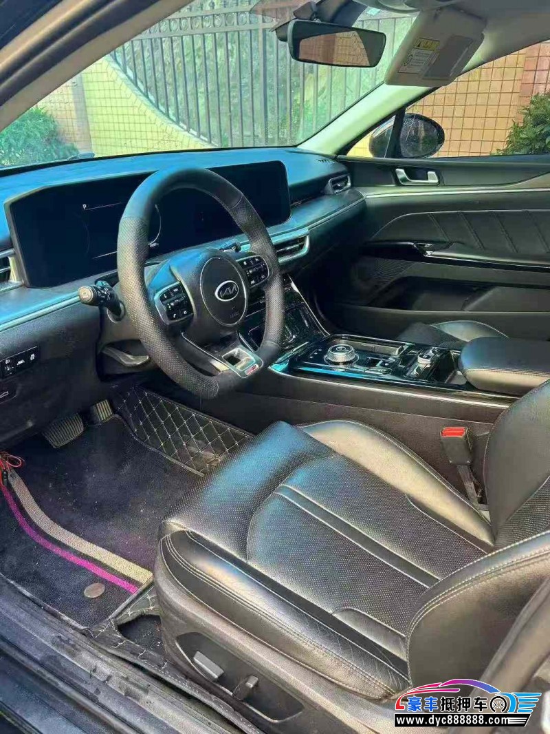 21年起亚K5轿车抵押车出售