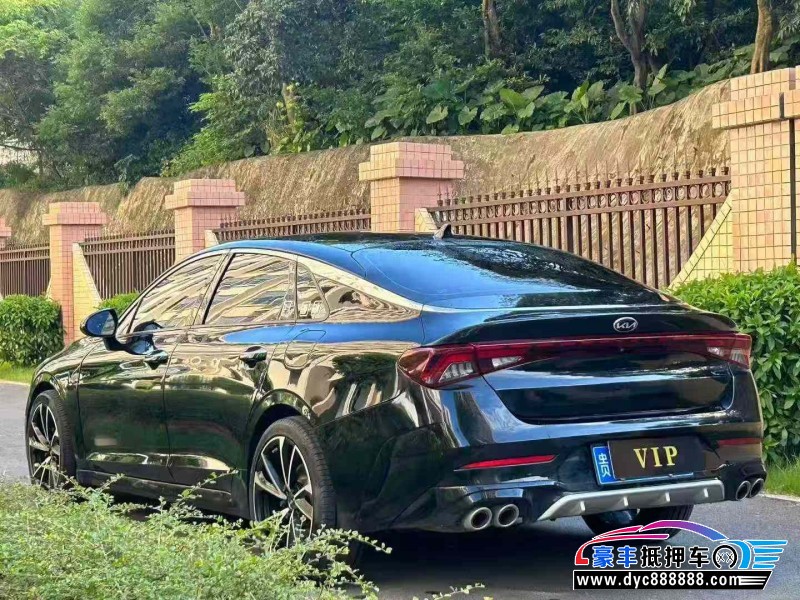 21年起亚K5轿车抵押车出售