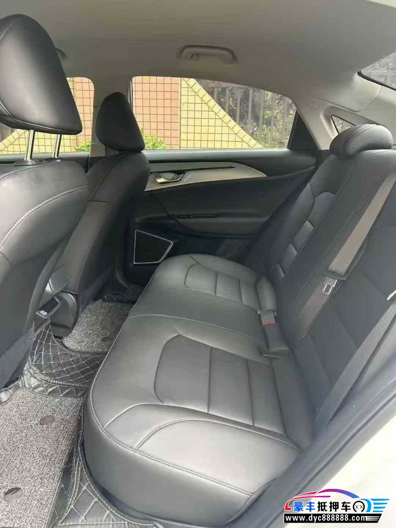 24年吉利几何轿车抵押车出售