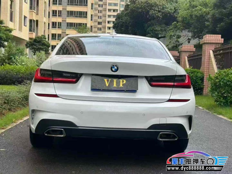 20年宝马3系轿车抵押车出售