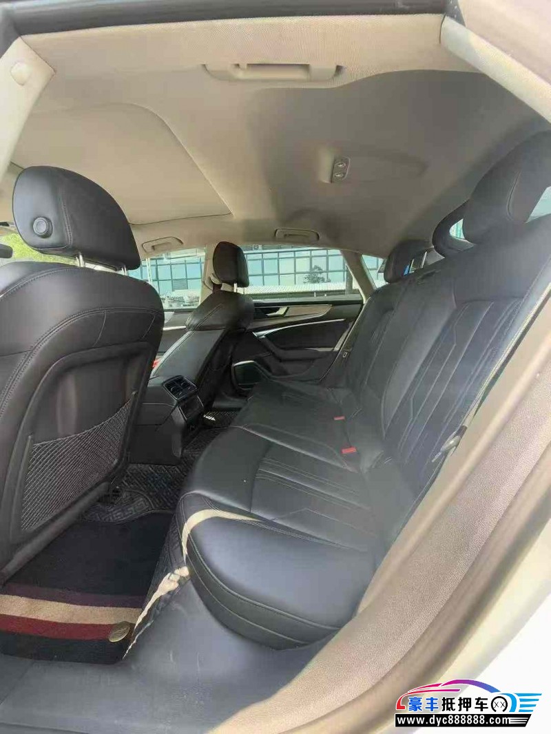 20年奥迪A7轿车抵押车出售