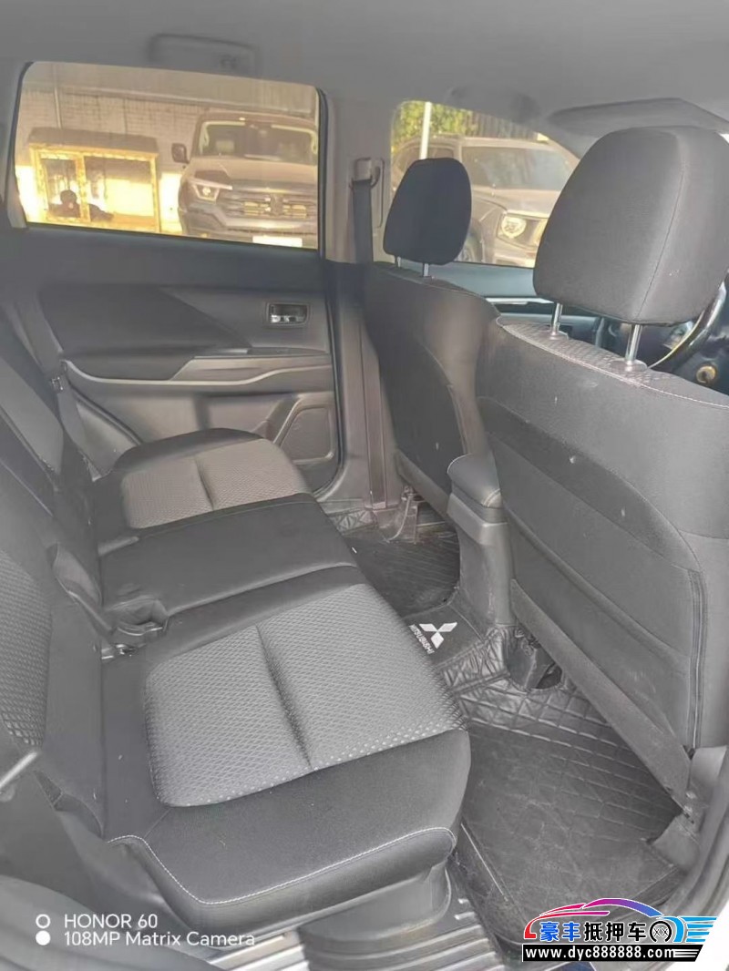 23年三菱欧蓝德轿车抵押车出售