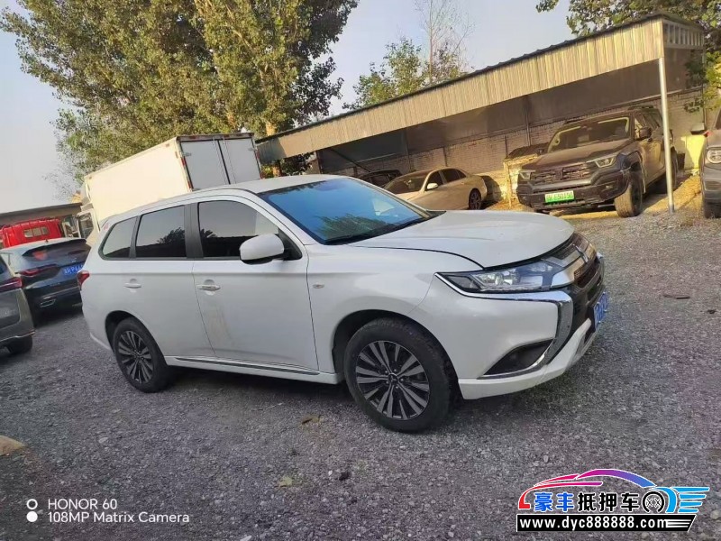 23年三菱欧蓝德轿车抵押车出售