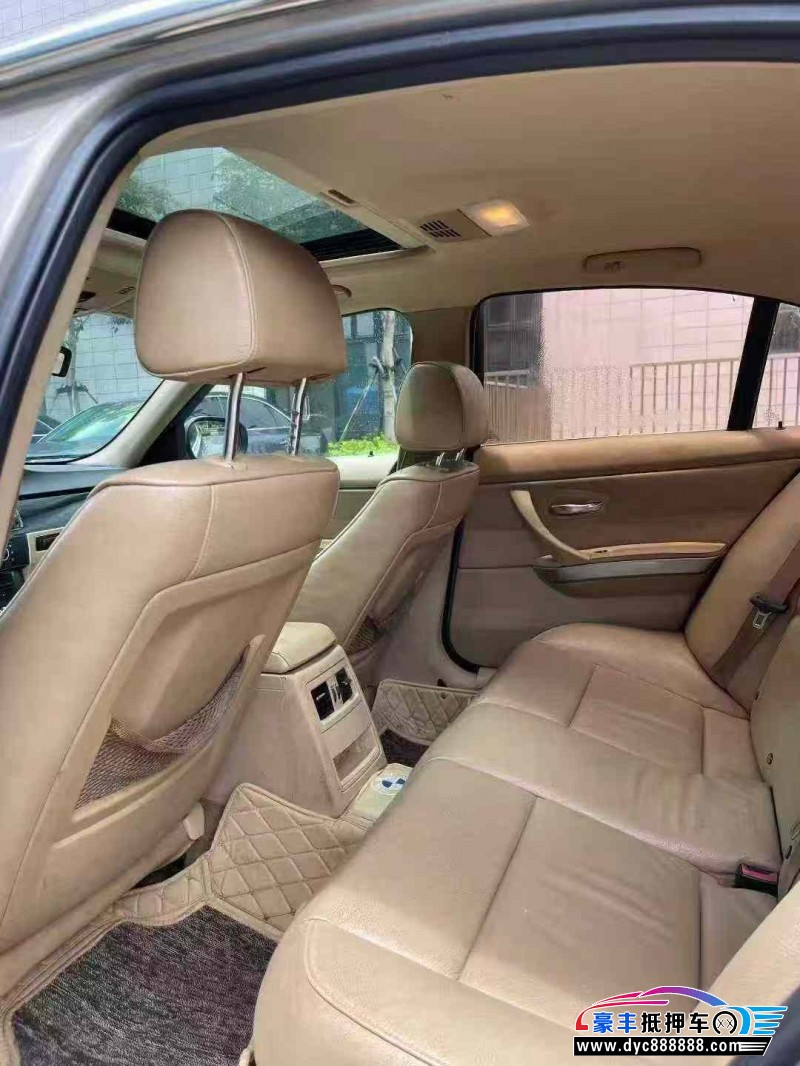 11年宝马3系轿车抵押车出售