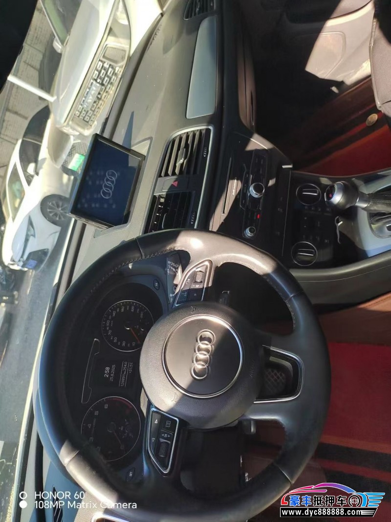 18年奥迪Q3轿车抵押车出售