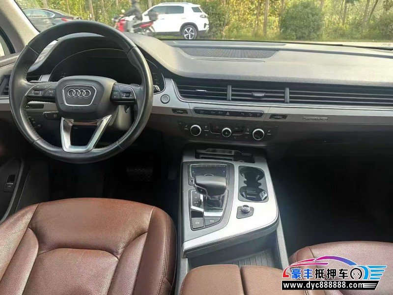 18年奥迪Q7轿车抵押车出售