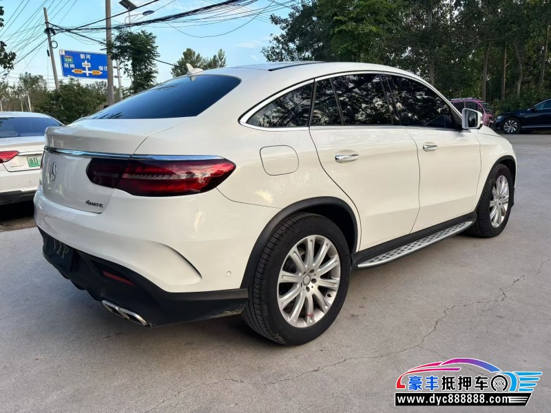 17年奔驰GLE轿车抵押车出售