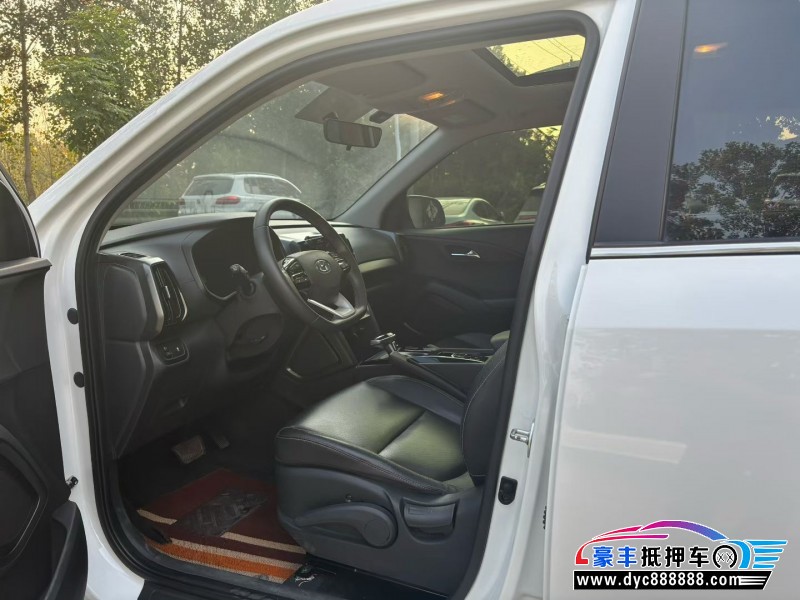 22年现代ix35轿车抵押车出售