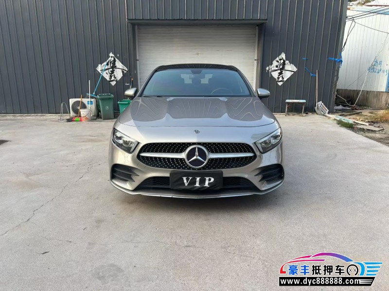 20年奔驰A轿车抵押车出售