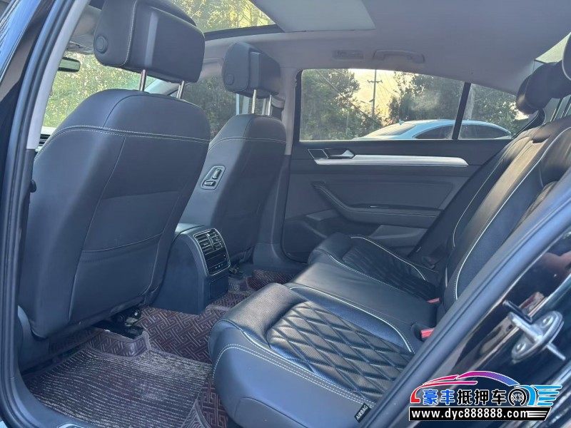 22年大众迈腾轿车抵押车出售