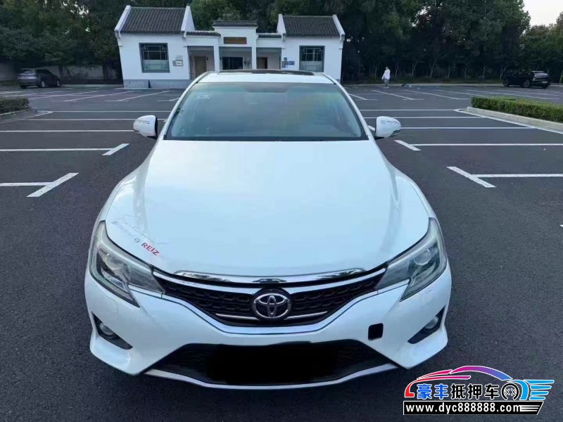 15年丰田锐志轿车抵押车出售