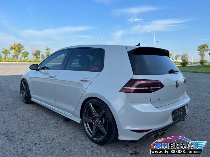 17年大众高尔夫轿车抵押车出售