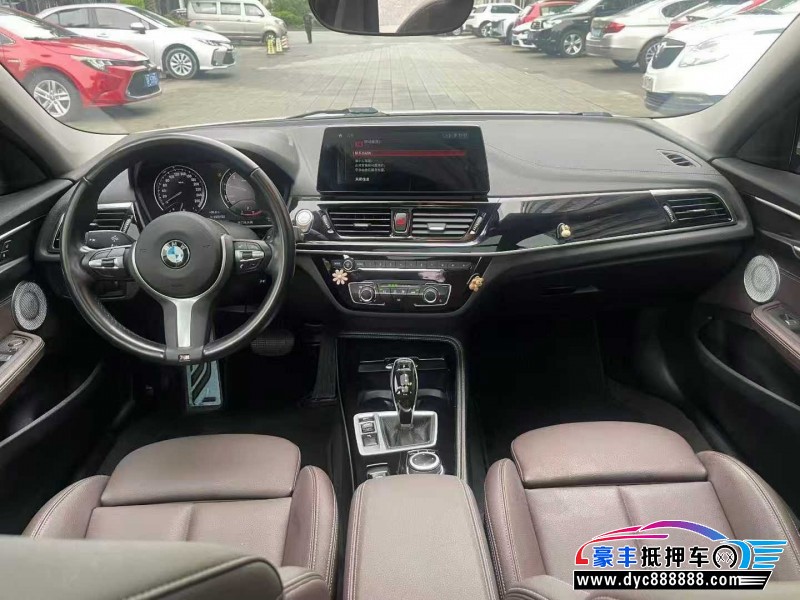 22年宝马1系轿车抵押车出售