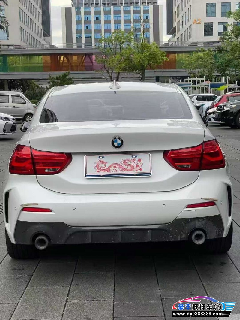 22年宝马1系轿车抵押车出售