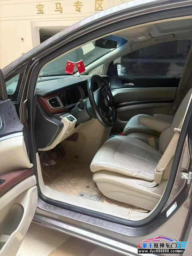 17年别克GL8MPV抵押车出售