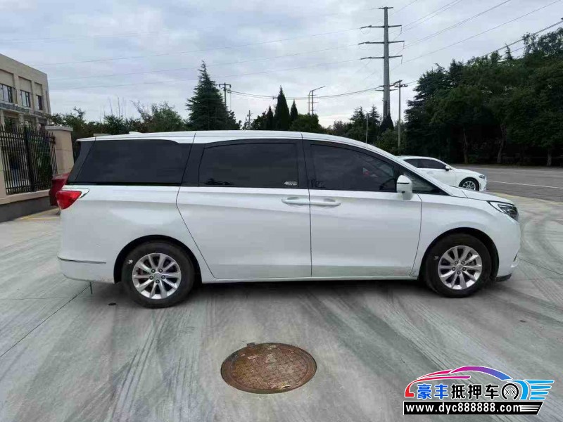 19年别克GL8轿车抵押车出售