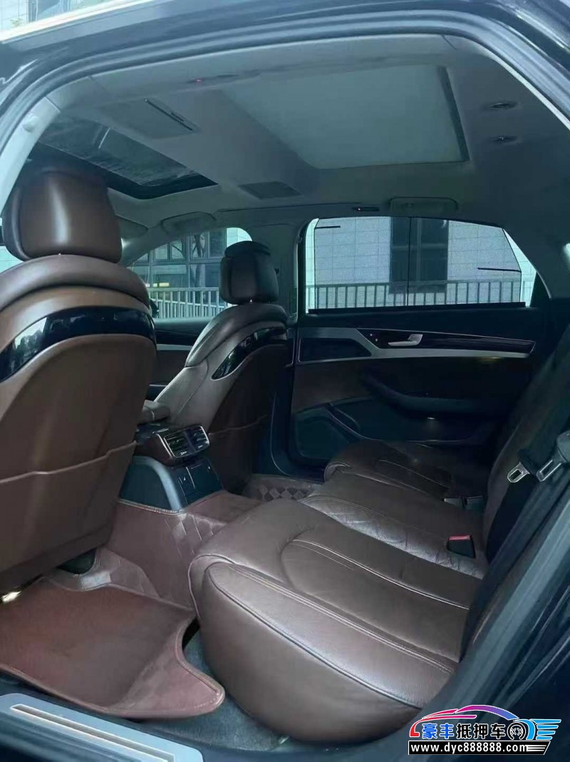 14年奥迪A8L轿车抵押车出售