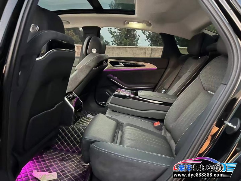 23年红旗H9轿车抵押车出售