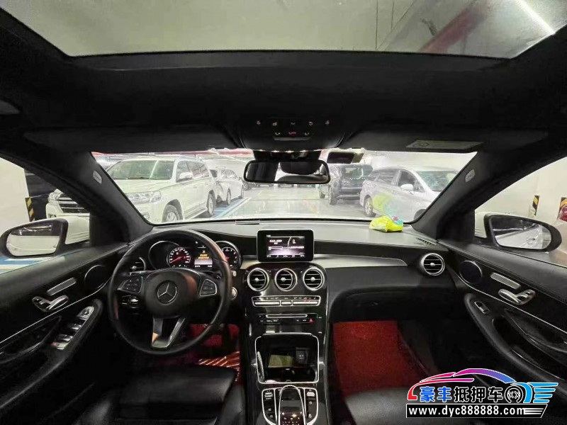 18年奔驰GLC轿车抵押车出售