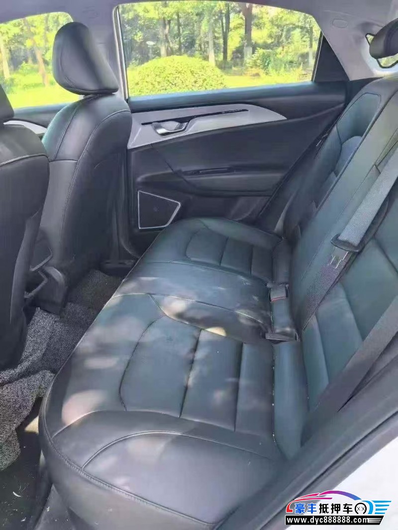 24年吉利几何轿车抵押车出售