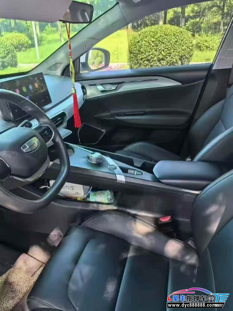 24年吉利几何轿车抵押车出售