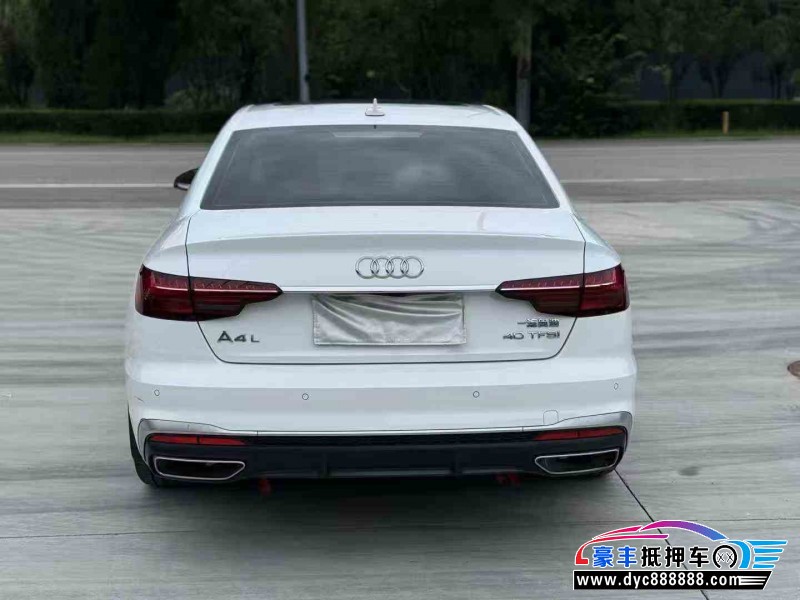 24年奥迪A4轿车抵押车出售