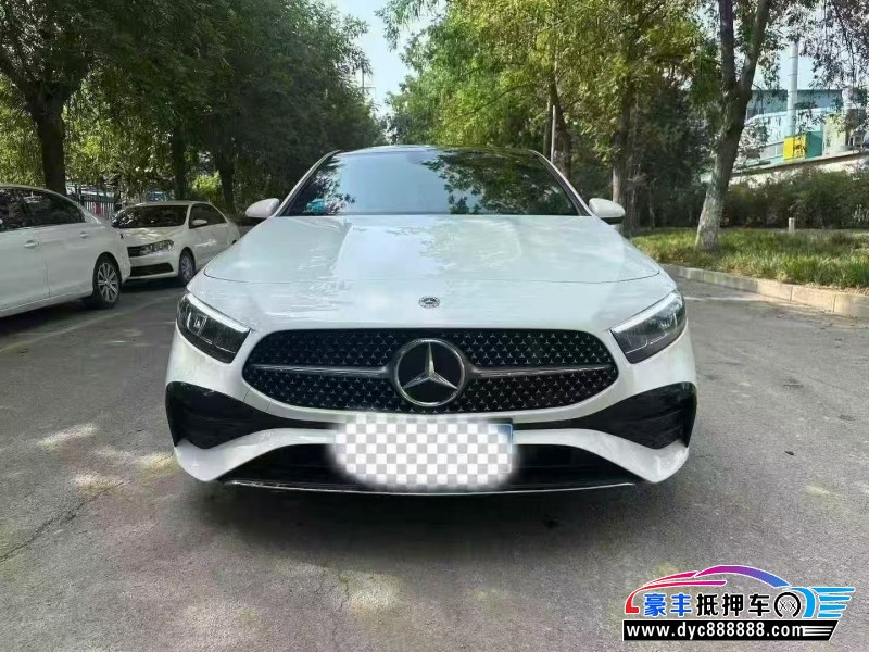 24年奔驰A轿车抵押车出售