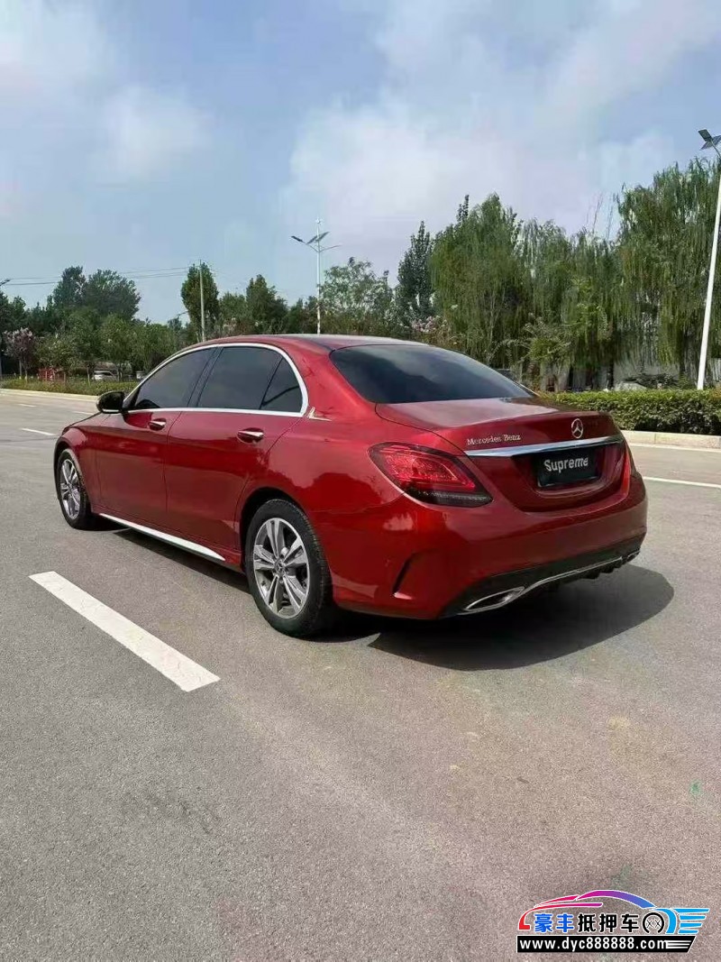 19年奔驰C轿车抵押车出售