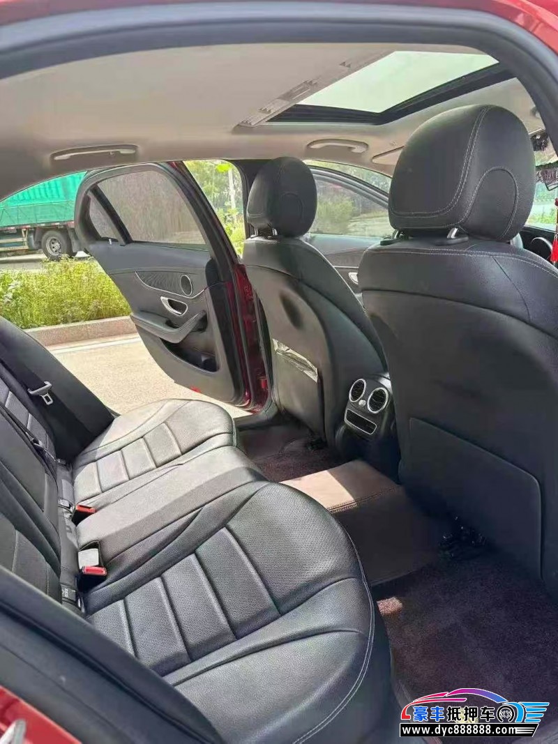 19年奔驰C轿车抵押车出售