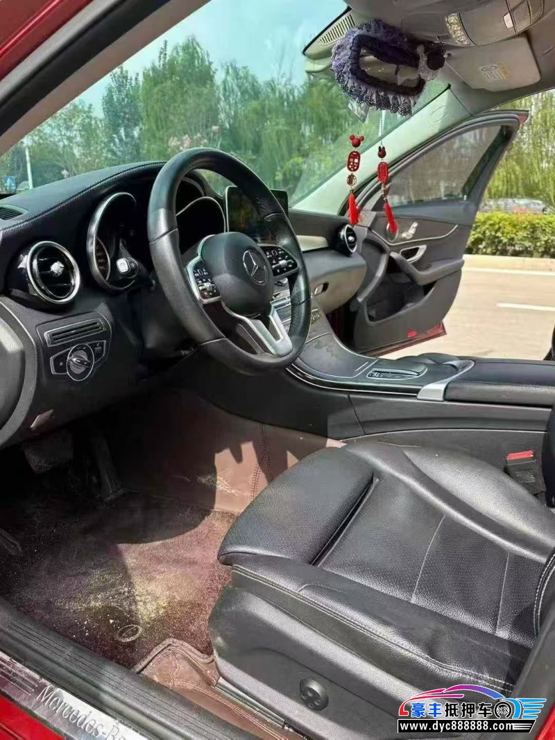 19年奔驰C轿车抵押车出售