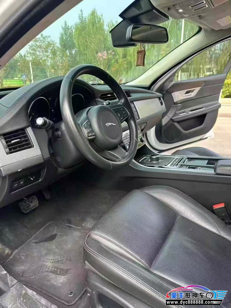 17年捷豹XFL轿车抵押车出售