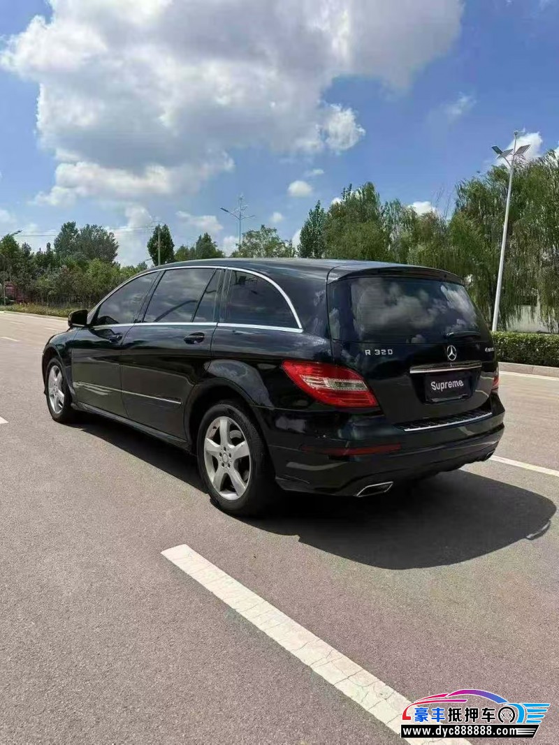 15年奔驰R轿车抵押车出售